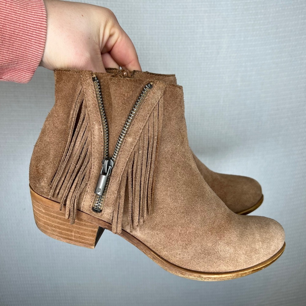 Lucky Brand‎ Tan Suede Fringe Ankle Boots Womens 8.5 M Round Toe Block Heel Boho